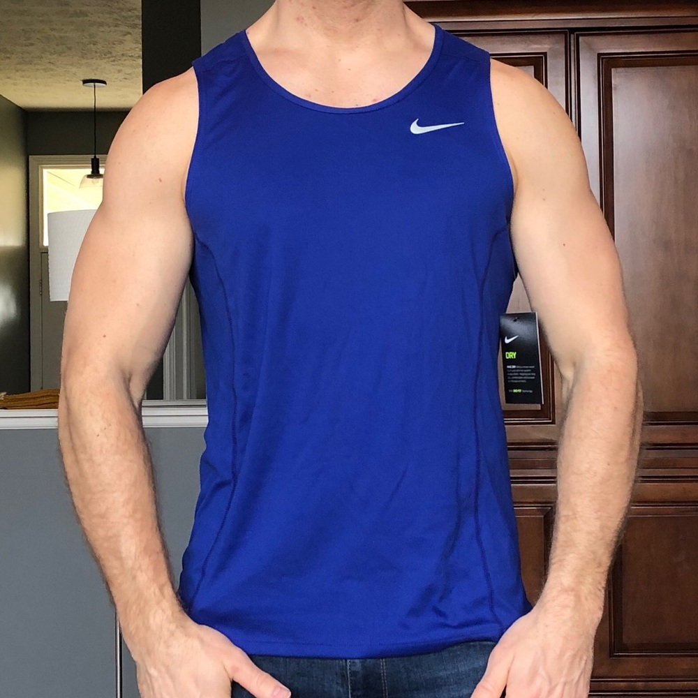 Nike Dri-Fit Sleeveless Tank Top Running Shirt NWT